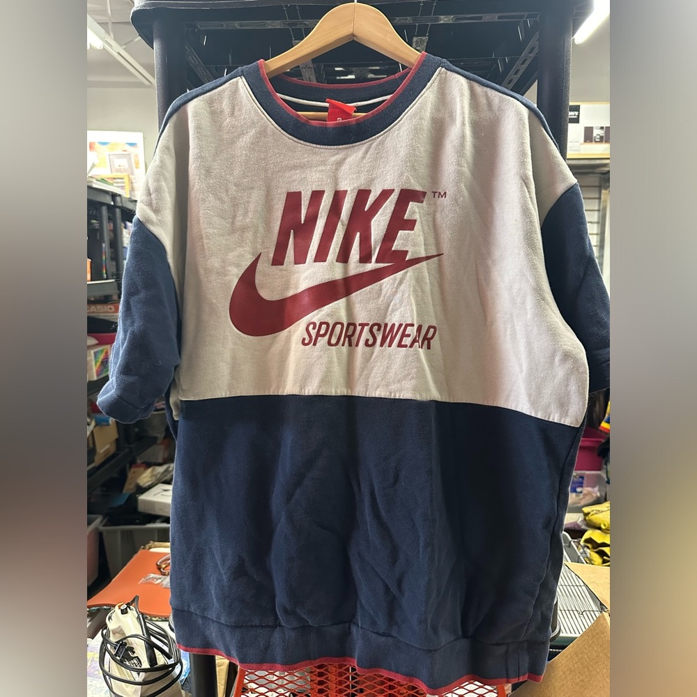 Older Nike Shirt - Picture 1 of 5
